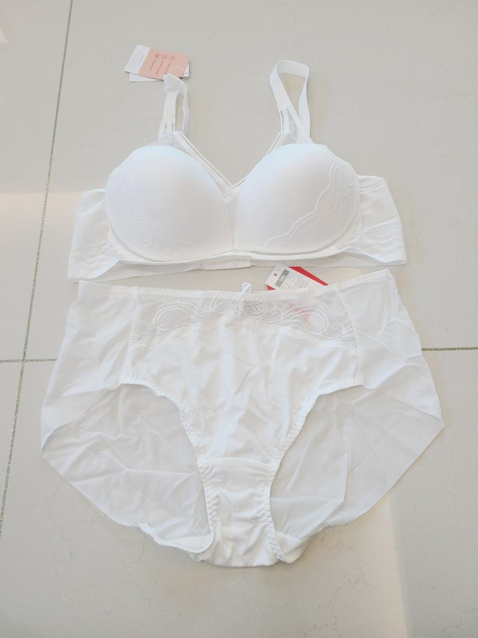 이사정리❤[새상품]비비안 스킨핏 아이보리세트90B.105호