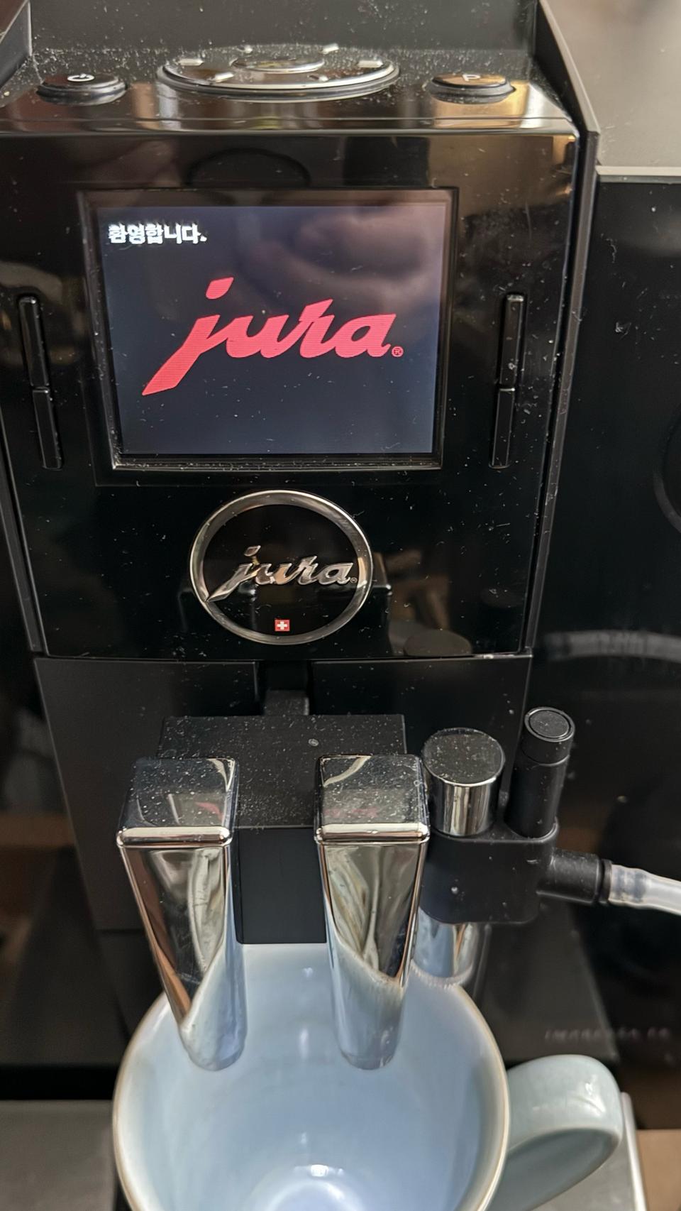 JURA impressa F8 유리 커피머신