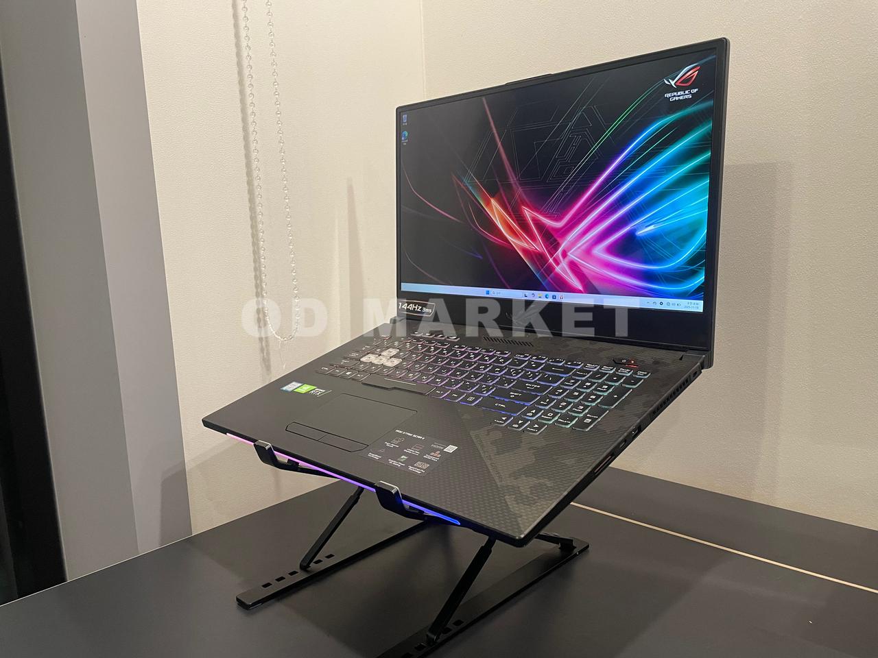 아수스 게이밍 노트북(RTX2070,17.3인치,144hz)