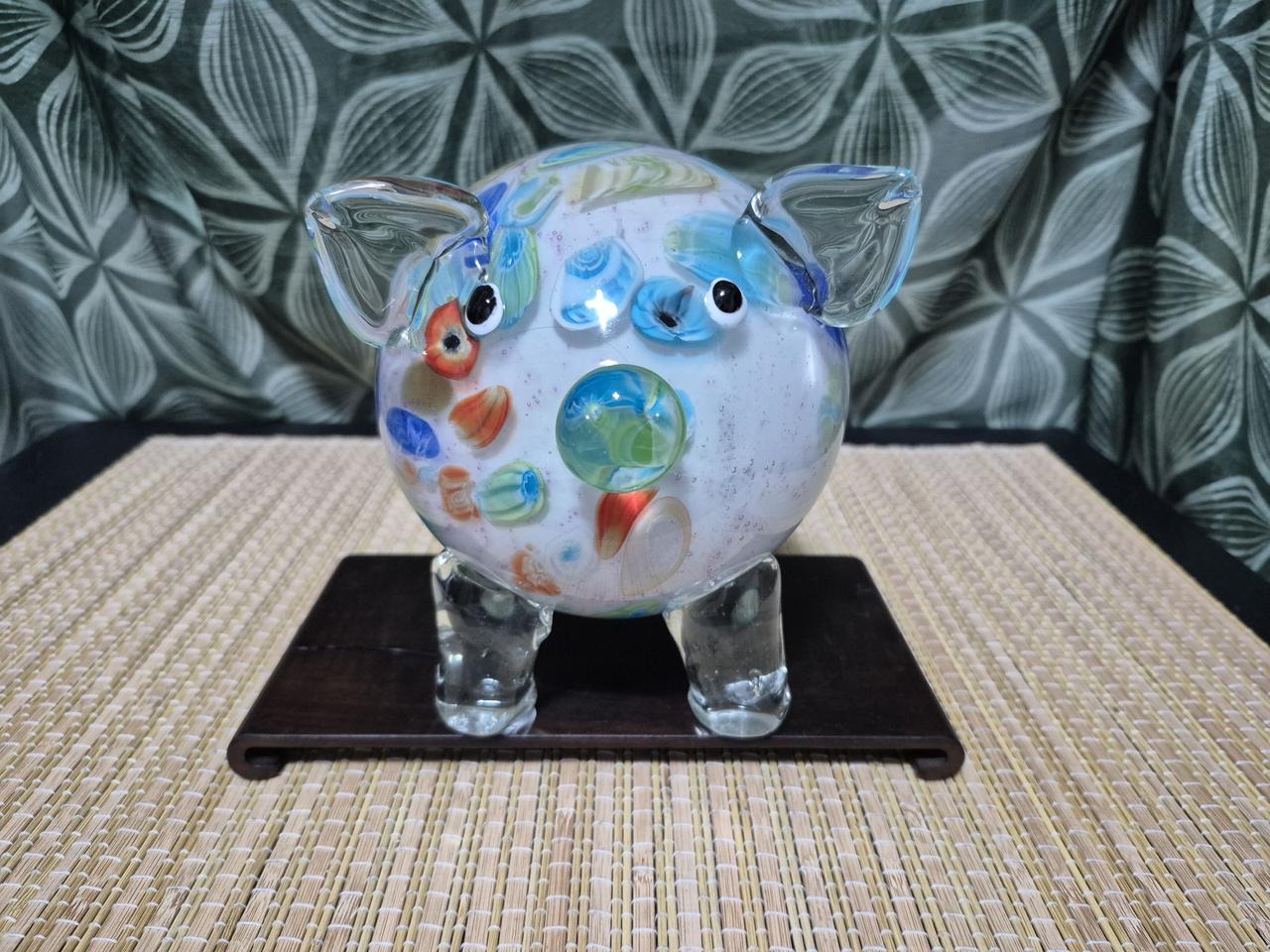 유리 공예품 (돼지)