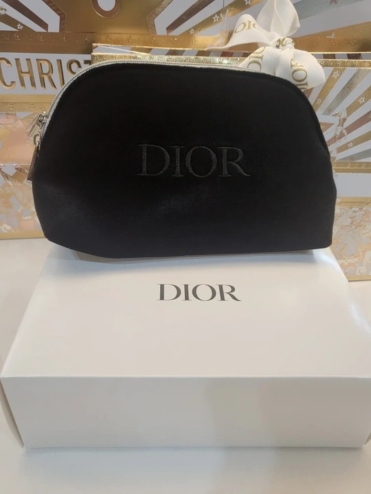 (새것)DIOR 블랙 벨벳 파우치