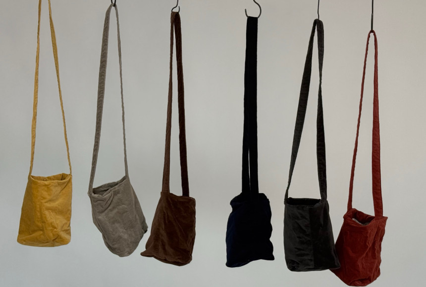 라이트앤솔트 벨벳 가방(벽돌색)