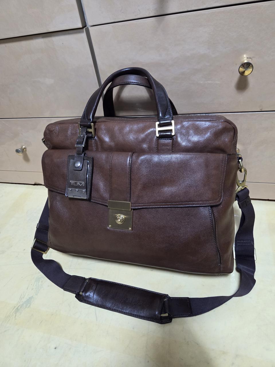 투미 비콘힐 체스트넛 라지 랩탑 브리프케이스
