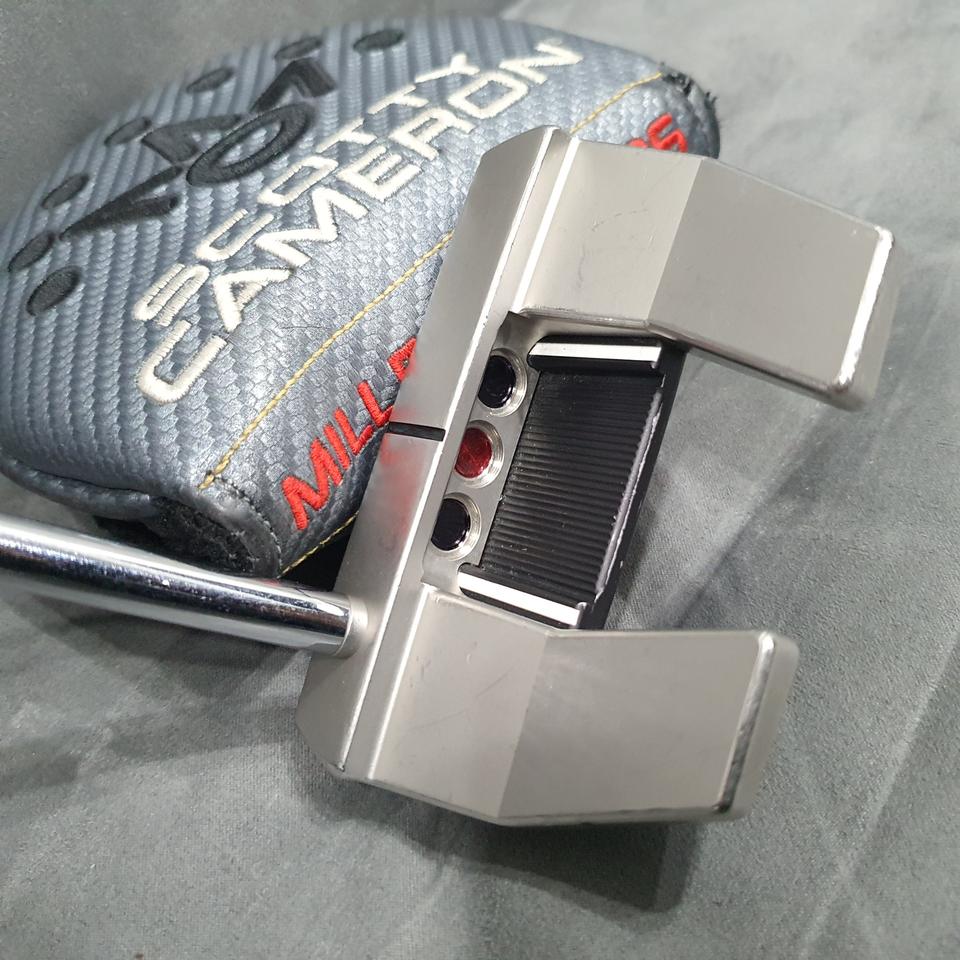 퓨추라5W(스카티카메론)34인치 퍼터(상태좋은 중고)정품 퍼터