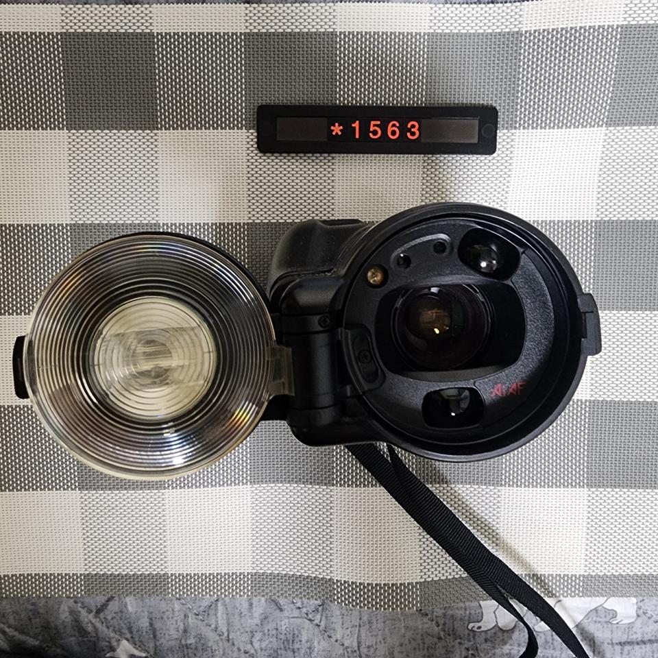 캐논 오토보이 제트 135 필름카메라