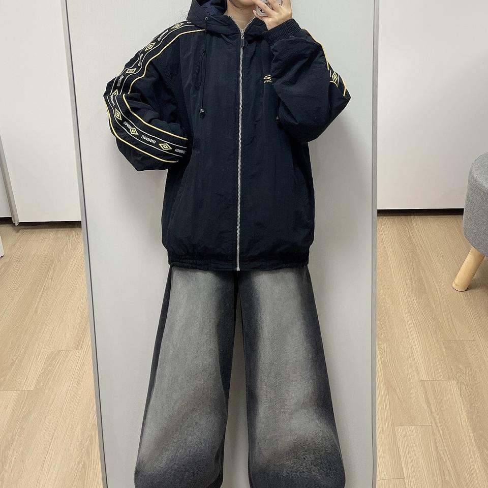 엄브로 올드스쿨 사이드라인 누빔안감 패딩 후드 점퍼