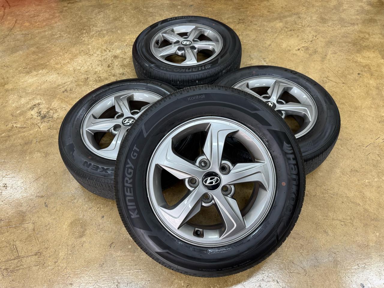 아반떼ad 15인치 순정휠타이어 팝니다