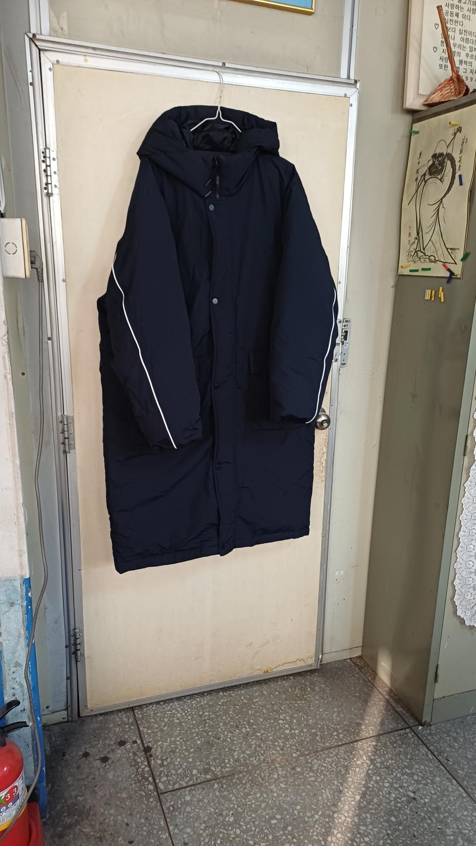 케이스위스남성롱패딩105싸이즈