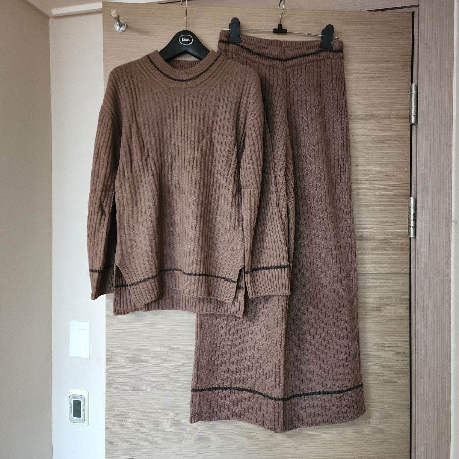 캐시미어 꽈베기니트세트