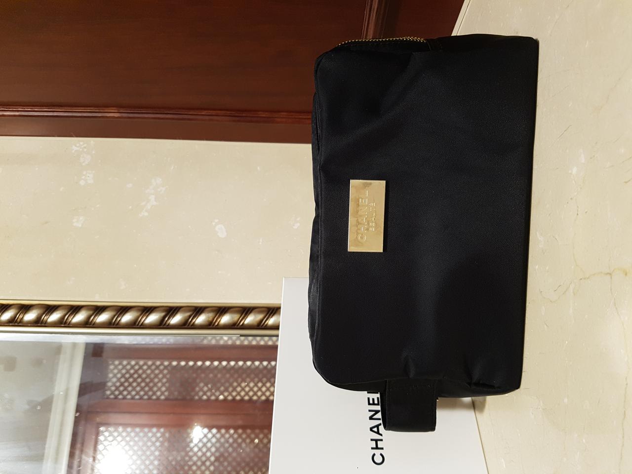 (정품) 샤넬 코스메틱 더블집 핸들 파우치