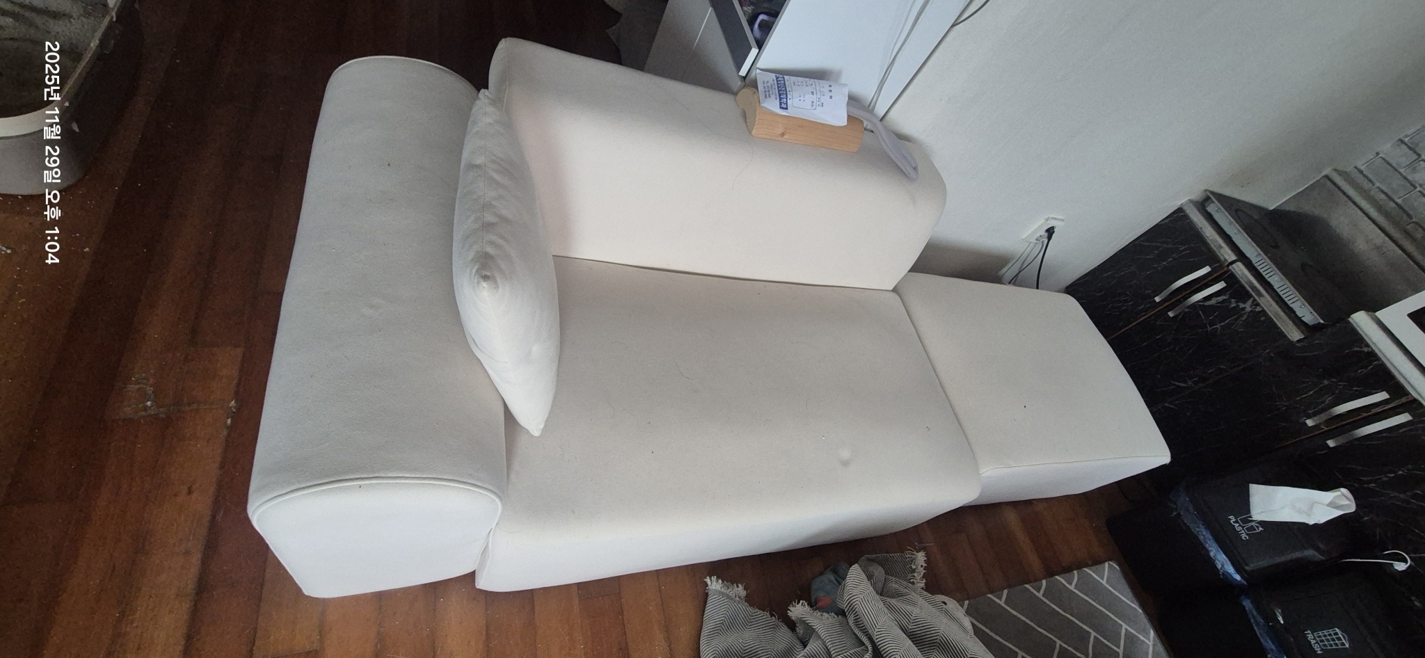 아이보리 패브릭 소파