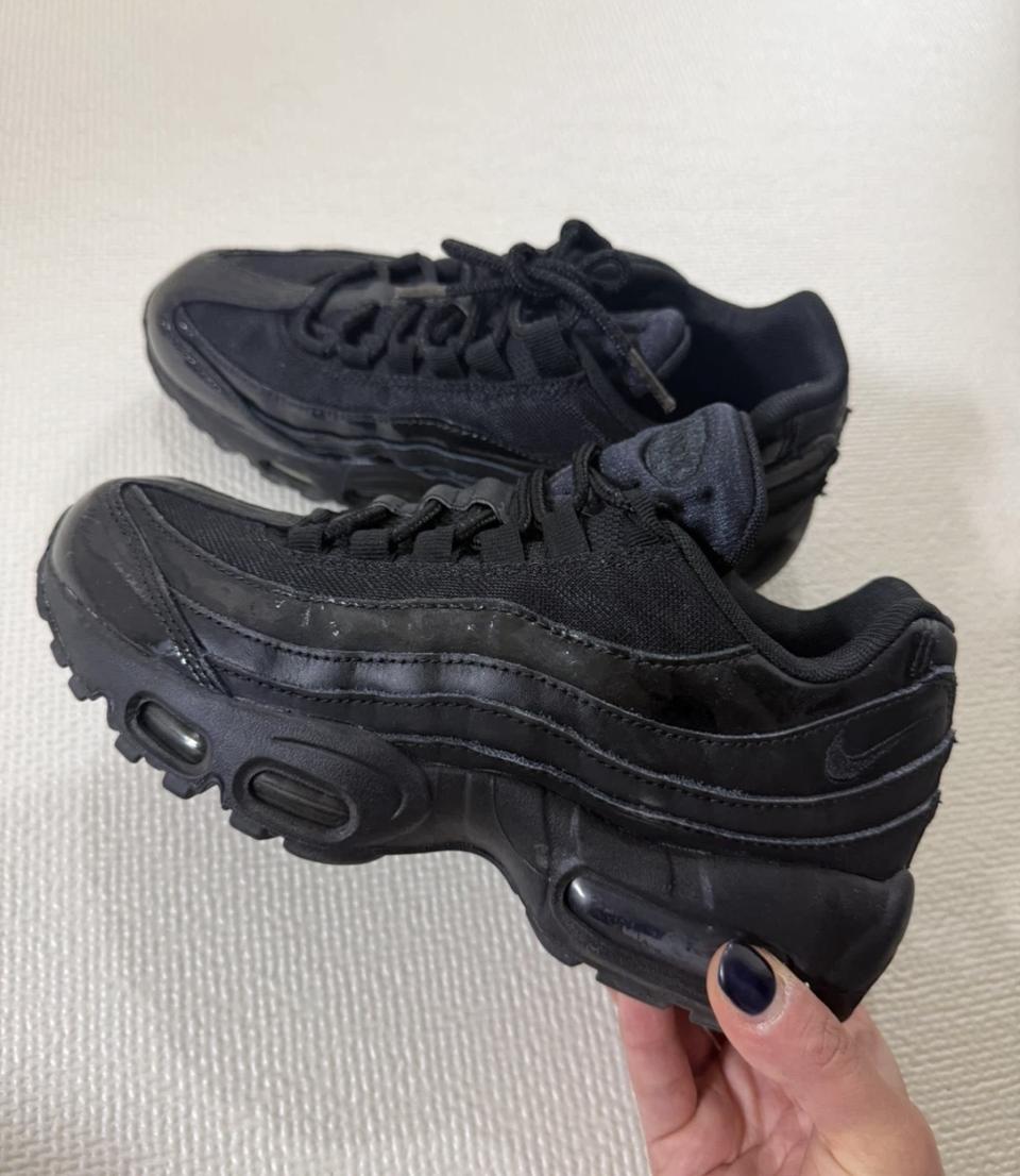 나이키 에어맥스 235