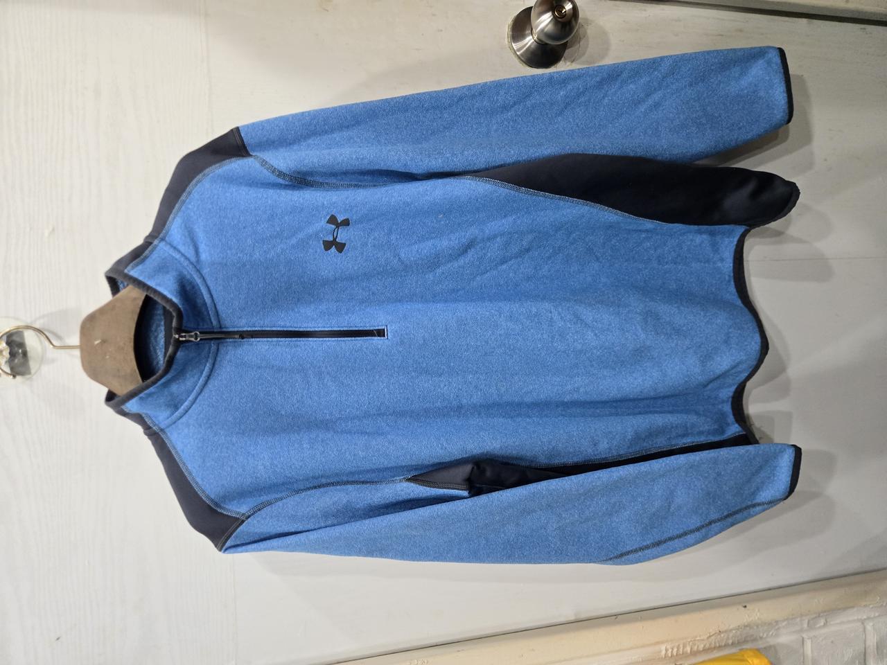 MD/M사이즈)) UNDER ARMOUR 언더아머 기모 긴팔티셔츠!