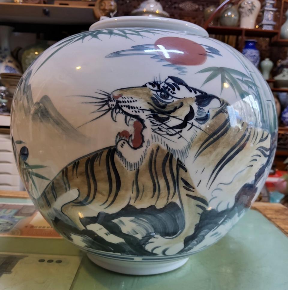 호랑이 대형 채색 도자기