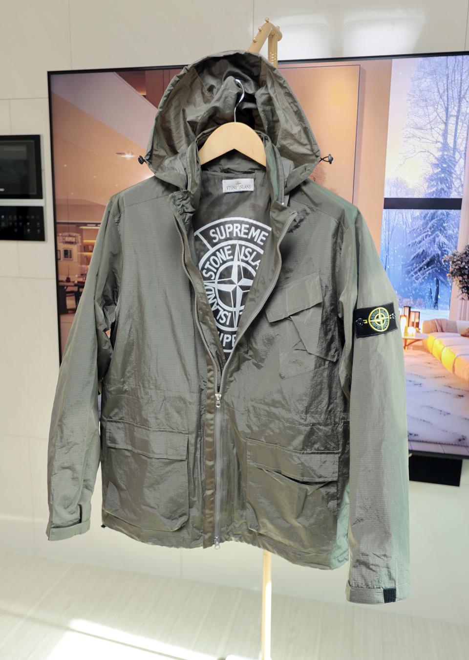 스톤아일랜드 바람막이