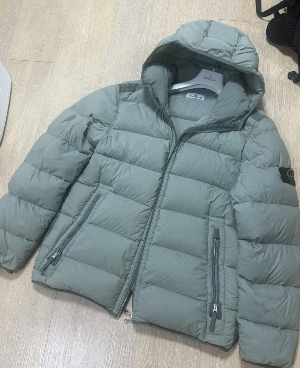 [XL]23FW 스톤아일랜드 심리스터널 세이지그린 패딩