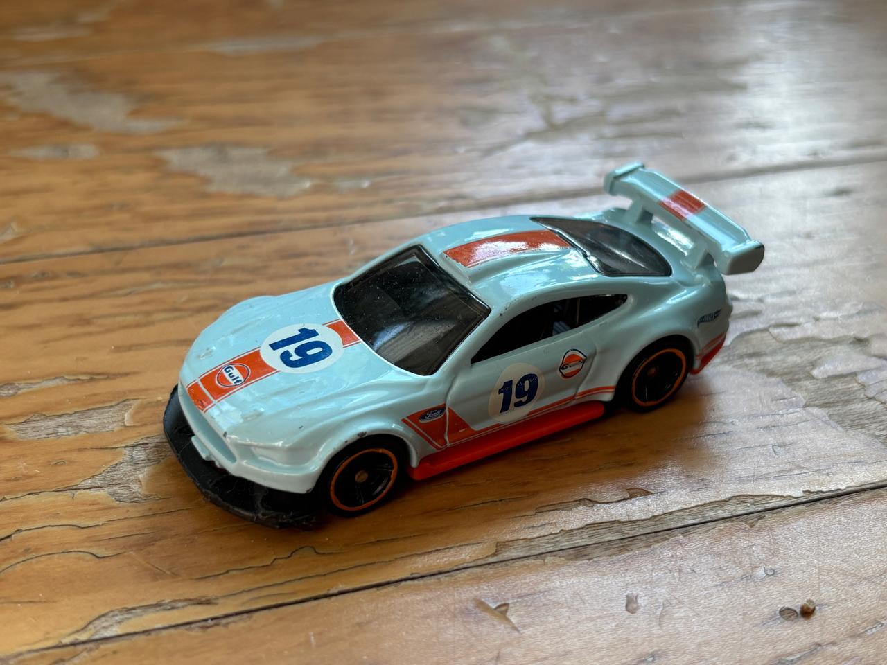 커스텀 포드 머스탱 gt 다이캐스트 핫휠 인테리어 소품