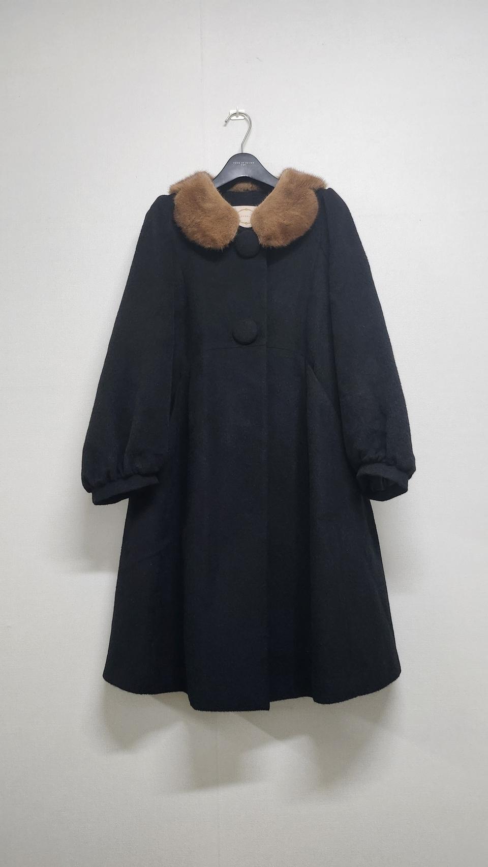 RENEEVON 레니본 밍크 카라 라마 코트