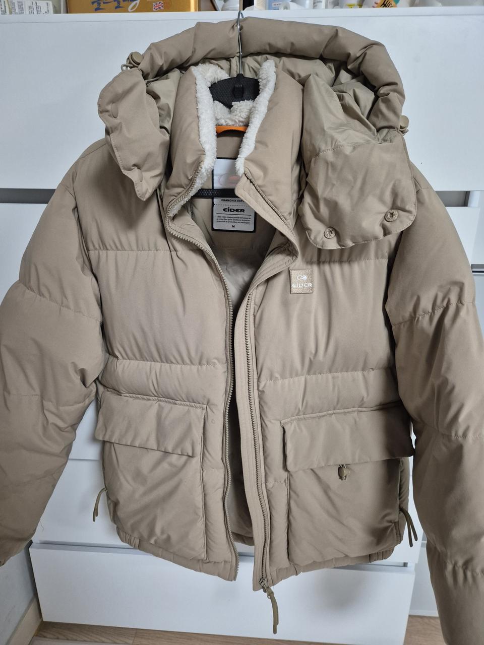 아이더 패딩 점퍼 M사이즈