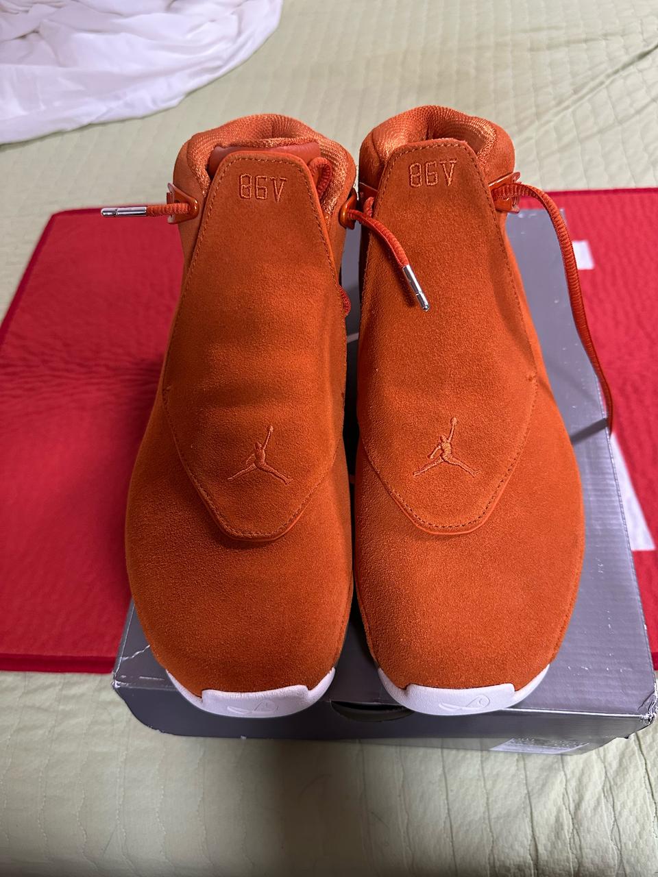 조던 18 캠프파이어 오렌지 290사이즈