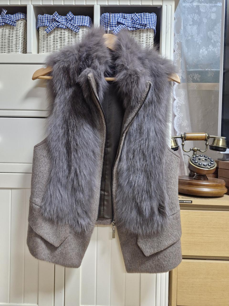 City Gee 천연폭스 모직 조끼