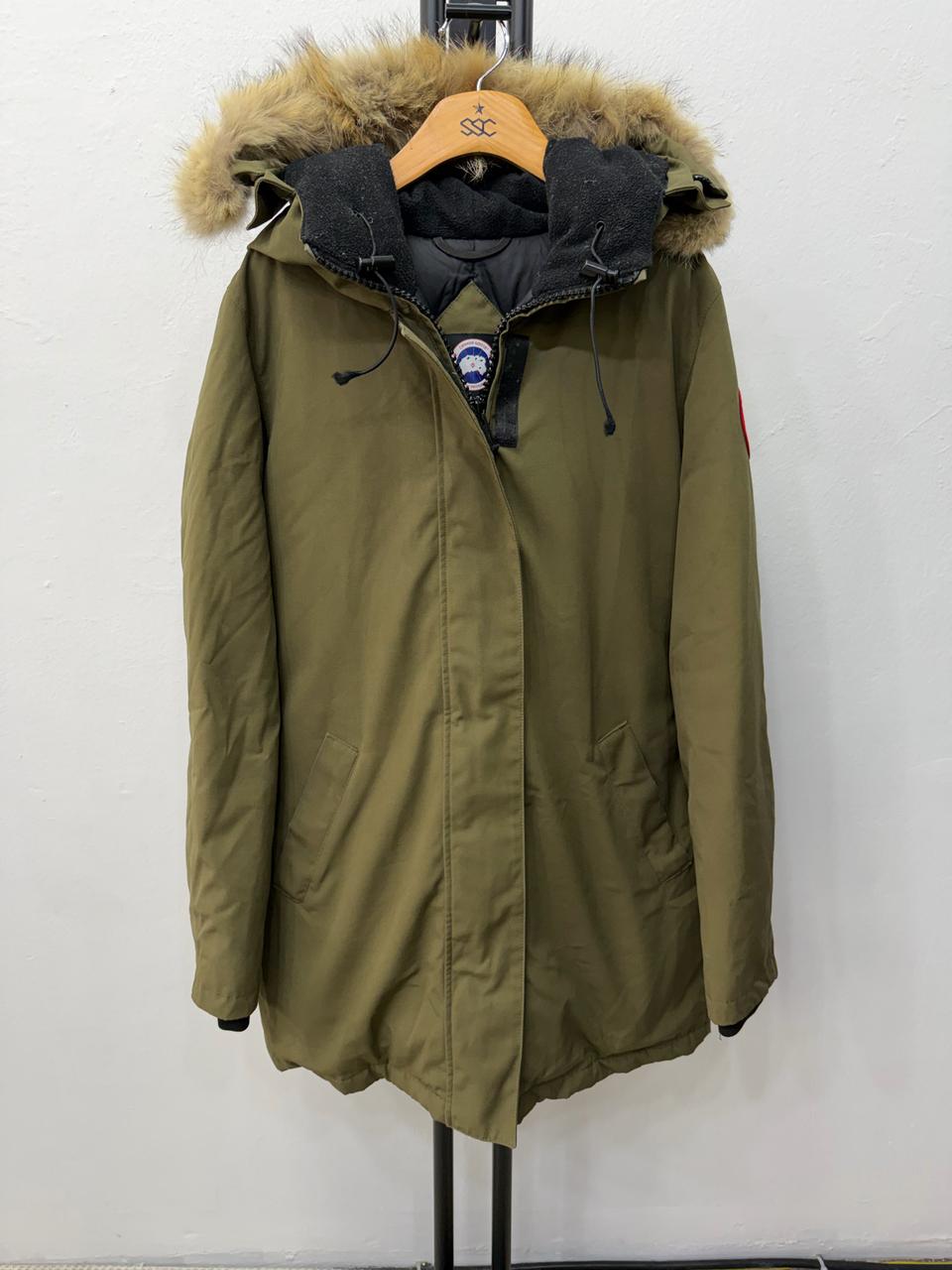 정품) 캐나다구스 여성 올리브색 퍼 후드 패딩 M