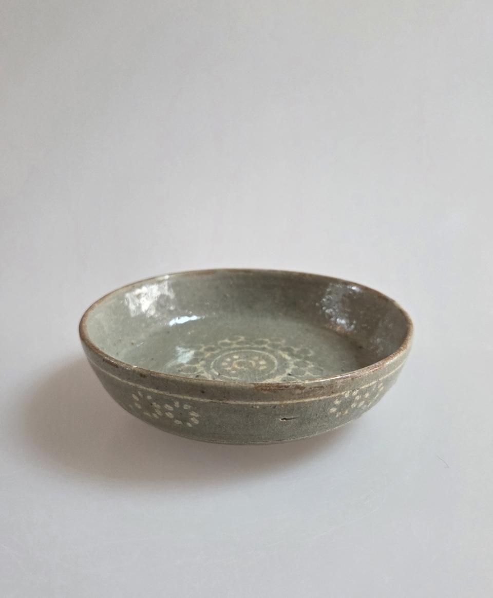 골동품 조선초기 분청사기 백상감 국화문종지