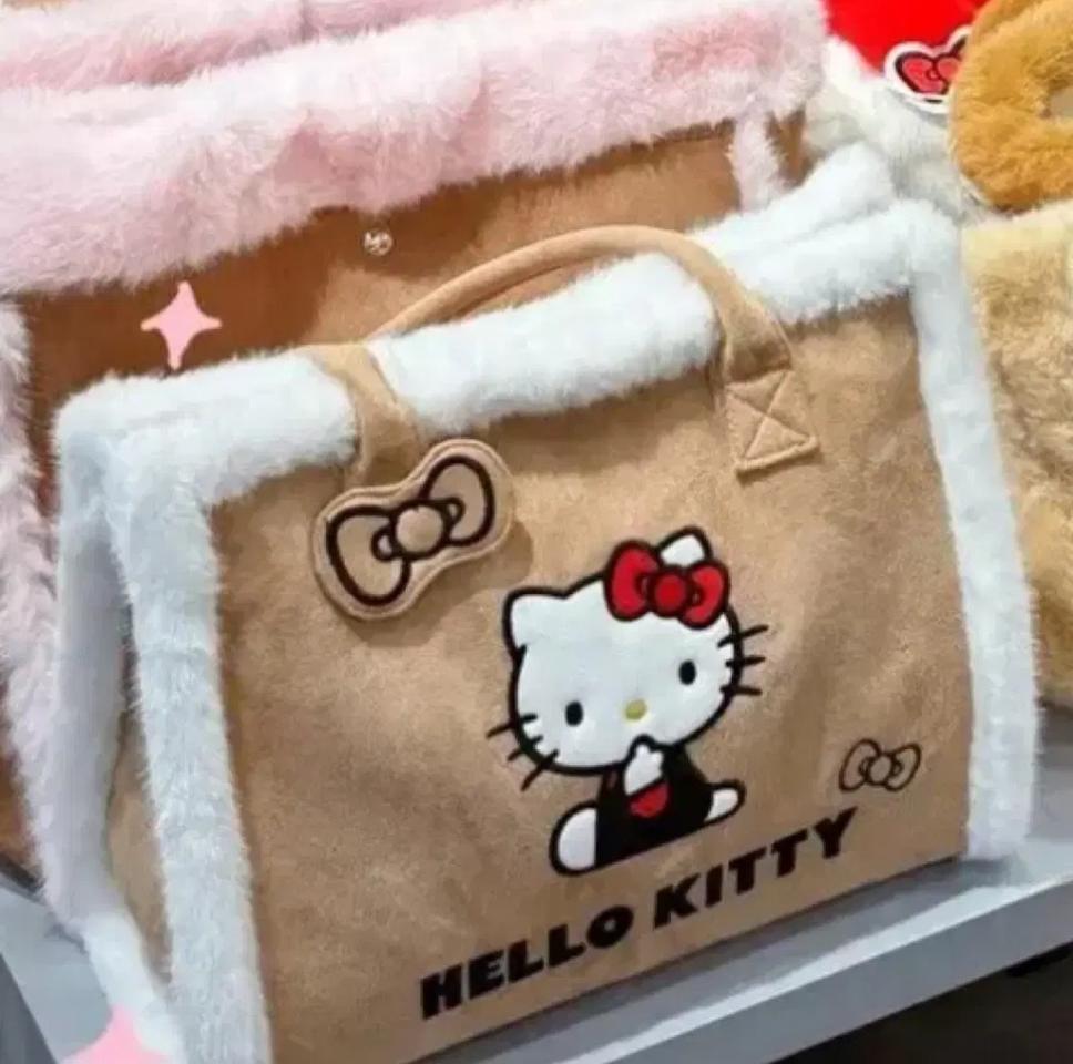 헬로키티 퍼 토트백