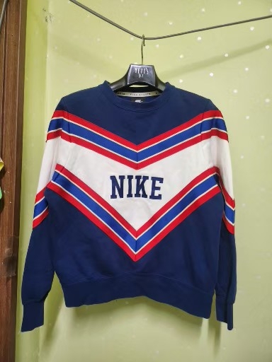 나이키기모후드티M(반가슴54)중간쯤빨간점(사진참고) 택포29000