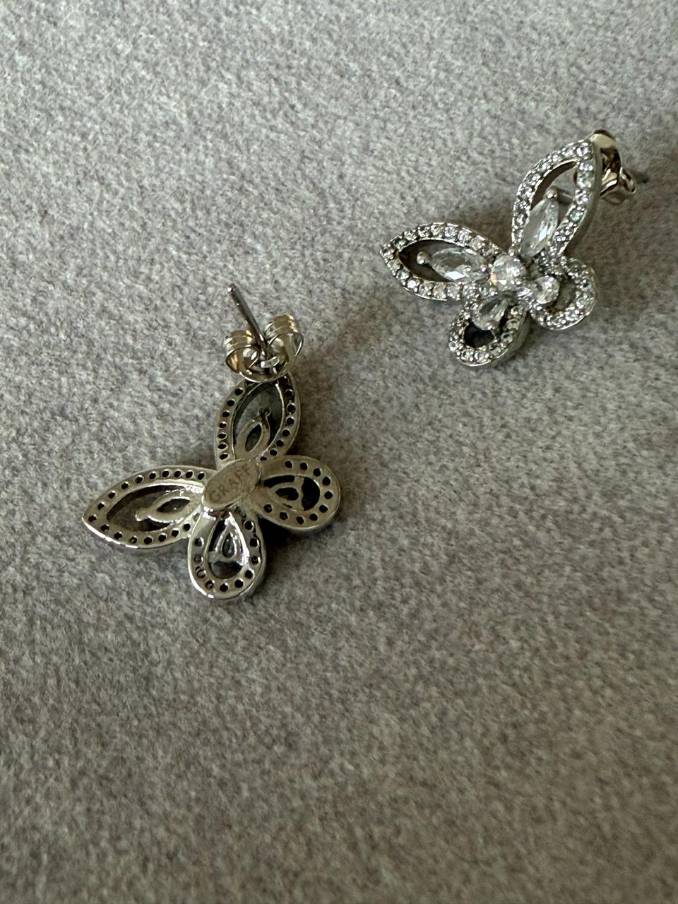 그라프 나비 귀걸이