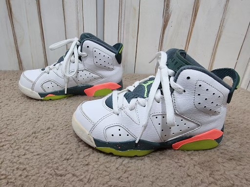 나이키 키즈 에어조던 레트로6 브라이트망고 (C778