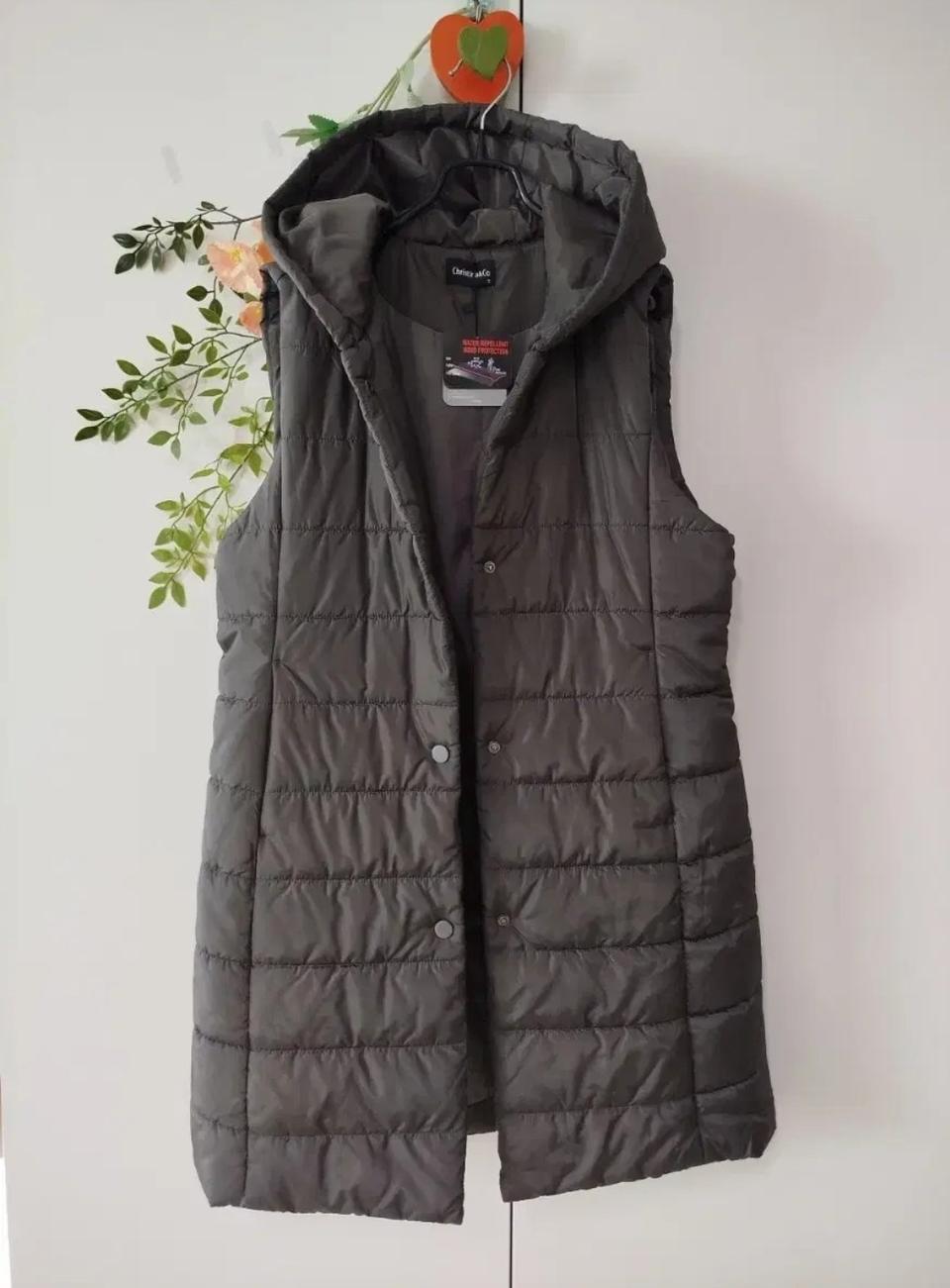 새옷 크리스티나 앤 코 차콜 가볍고 따뜻한 솜충전 롱 패딩 후드조끼