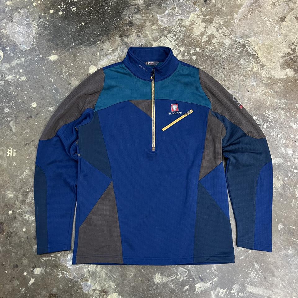 100) 블랙야크 기모 하프 집업 티셔츠