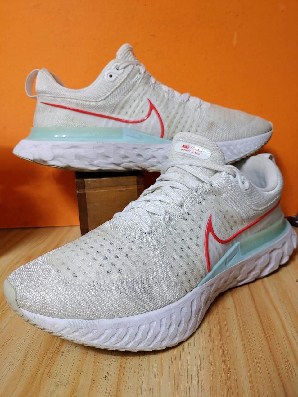 나이키 리액트 인피니티 런 플라이니트2(US10표기280추천사이즈275)