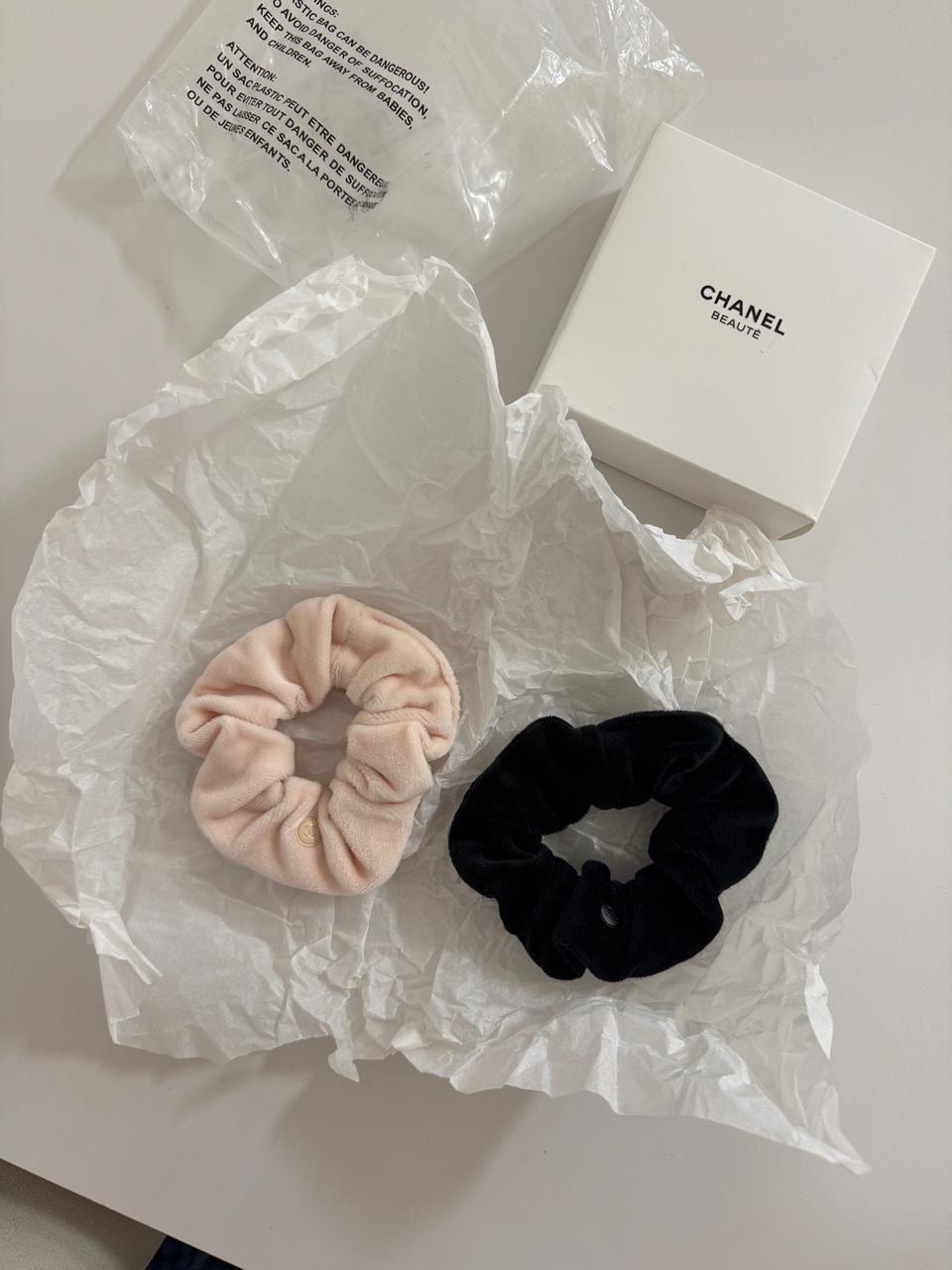 새상품 샤넬 뷰티 헤어 머리끈 스크런치 곱창끈 국문 정품