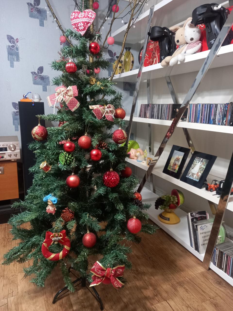 1미터60센치. 크리스마스 트리/장신구/조명. 일괄. 택포3만원에. 판매