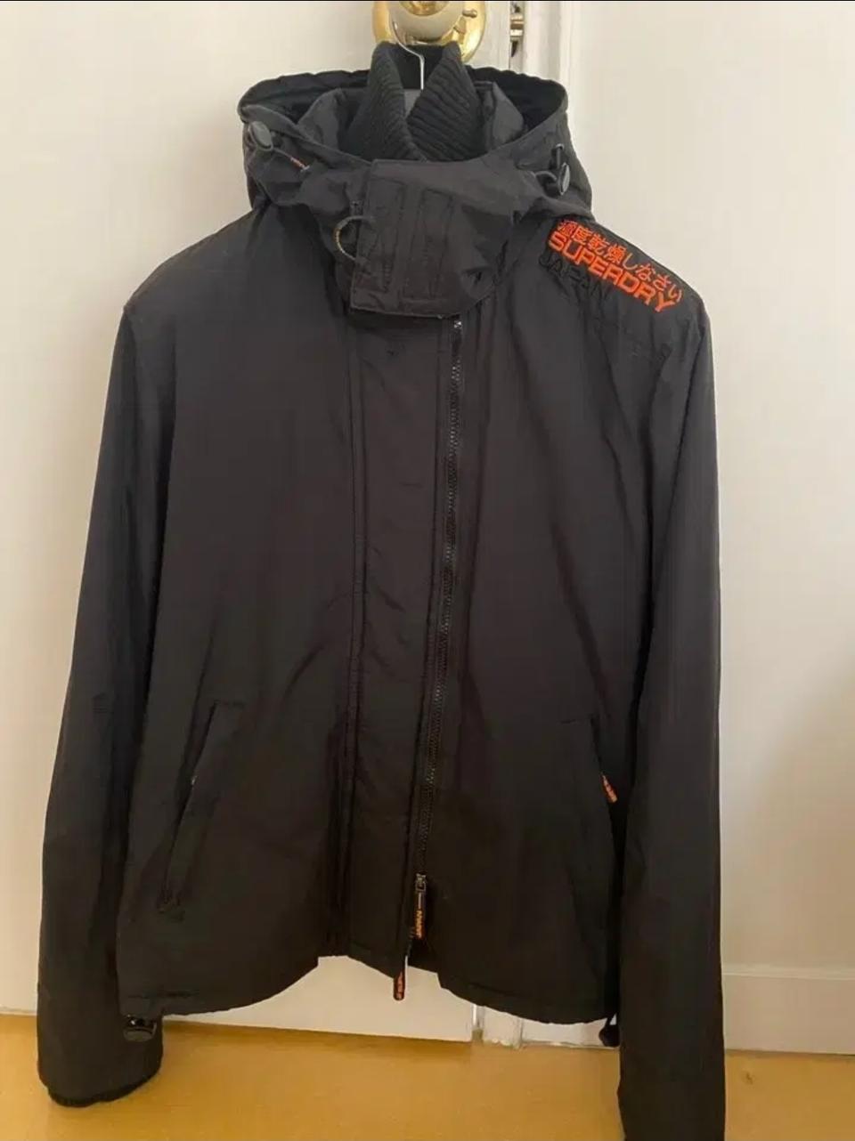 슈퍼드라이 바람막이 점퍼