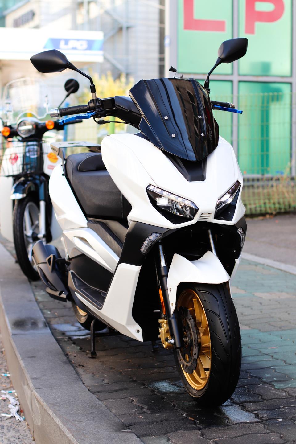 샤크125 K&C모터스 2020