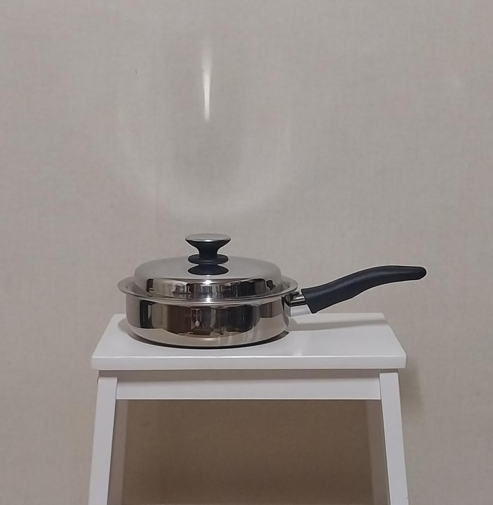 (중고)암웨이 Ti 중형 프라이펜 팝니다.