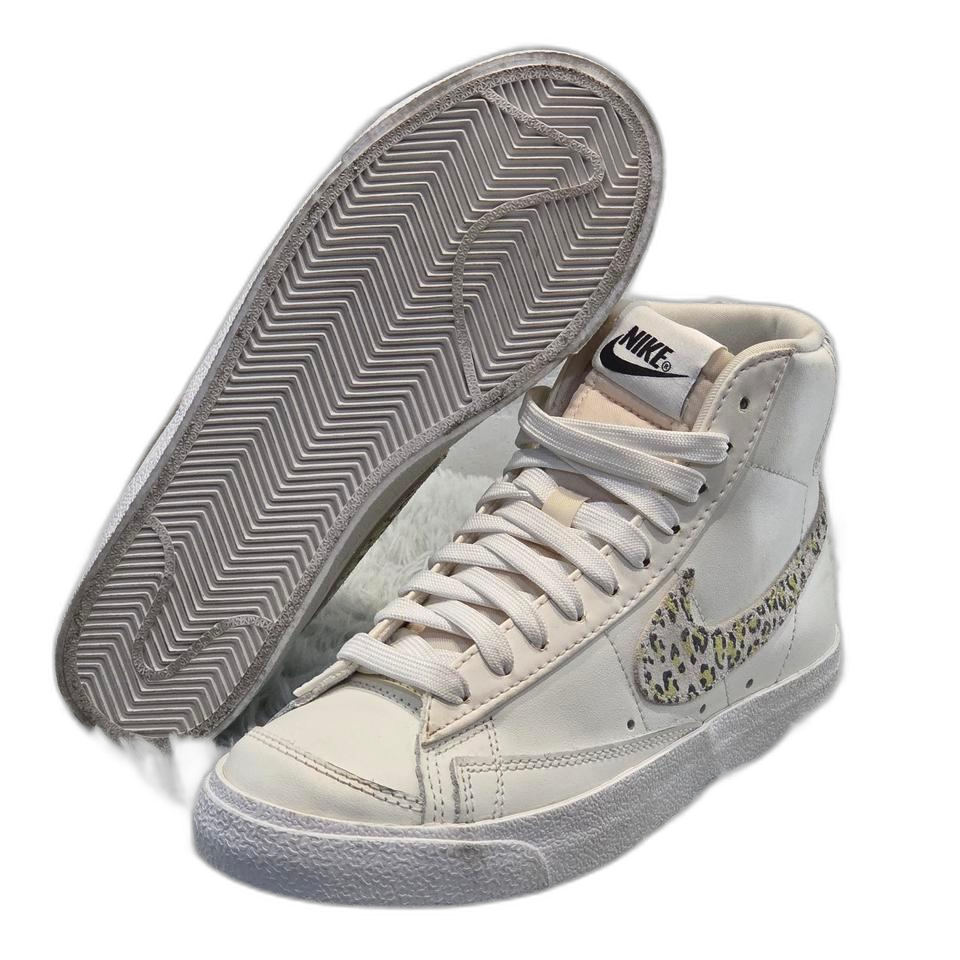 3q-17:나이키 블레이저 미드 레오파드 스우시 23cm-거의새거