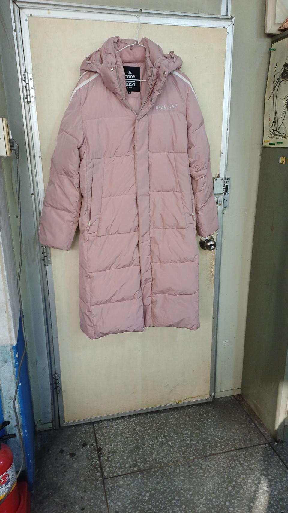 퍼모먼스롱패딩95싸이즈