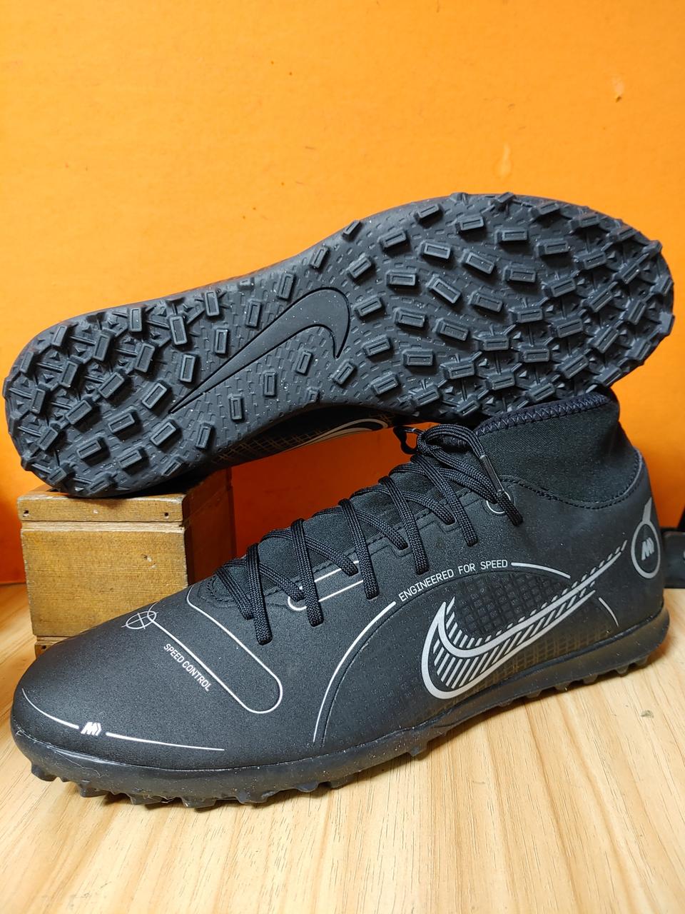 (거의새것)나이키 머큐리얼 슈퍼플라이8TF(US11표기290추천285)