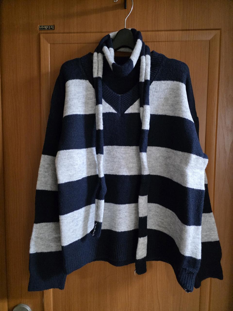 (새상품)단가라 V넥 니트 머플러세트