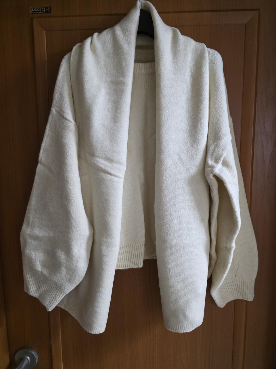 (새상품) 라운드넥 머플러세트 니트