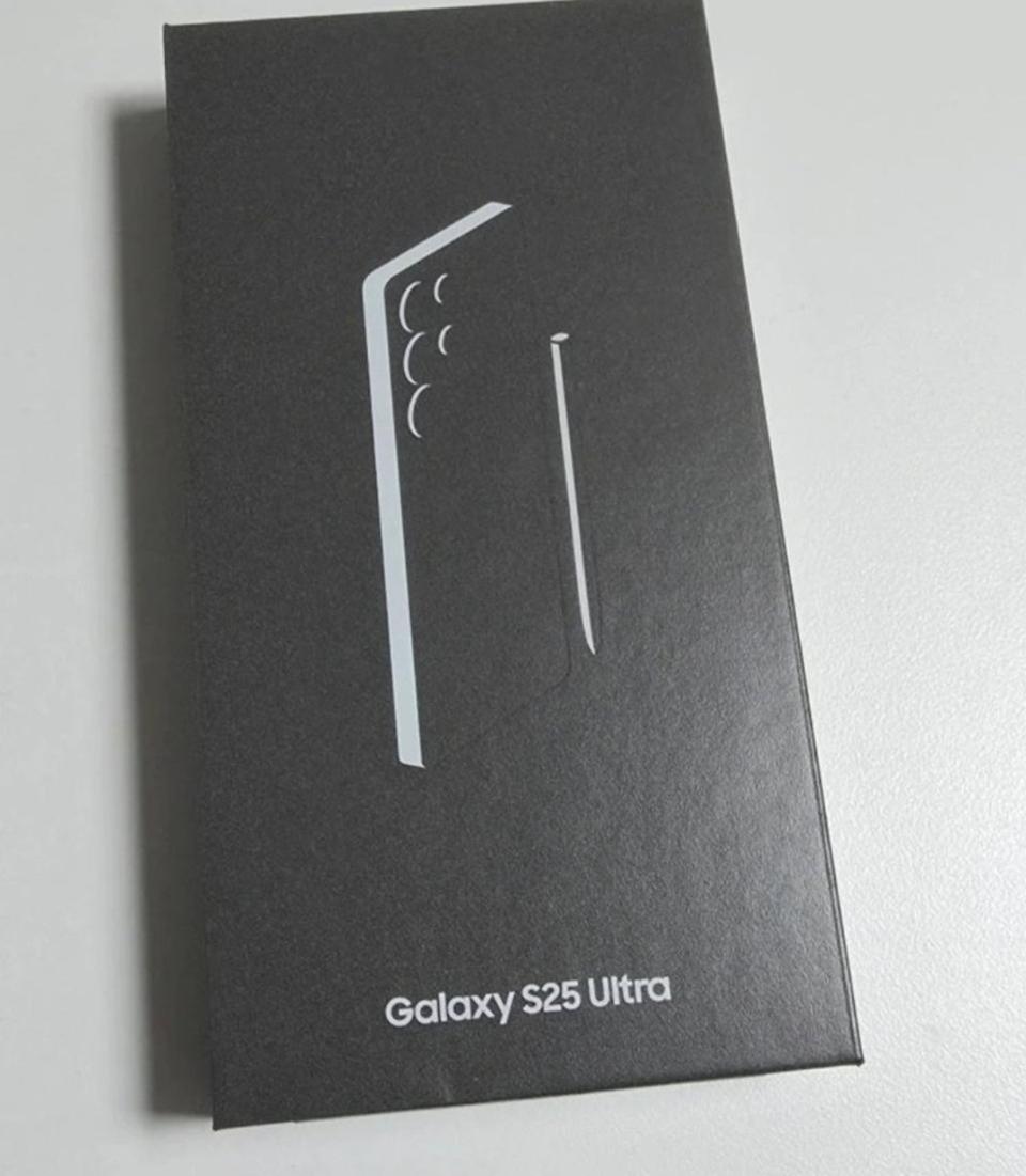 갤럭시 s25울트라 자급제 그레이 512G 미개봉 팔아요