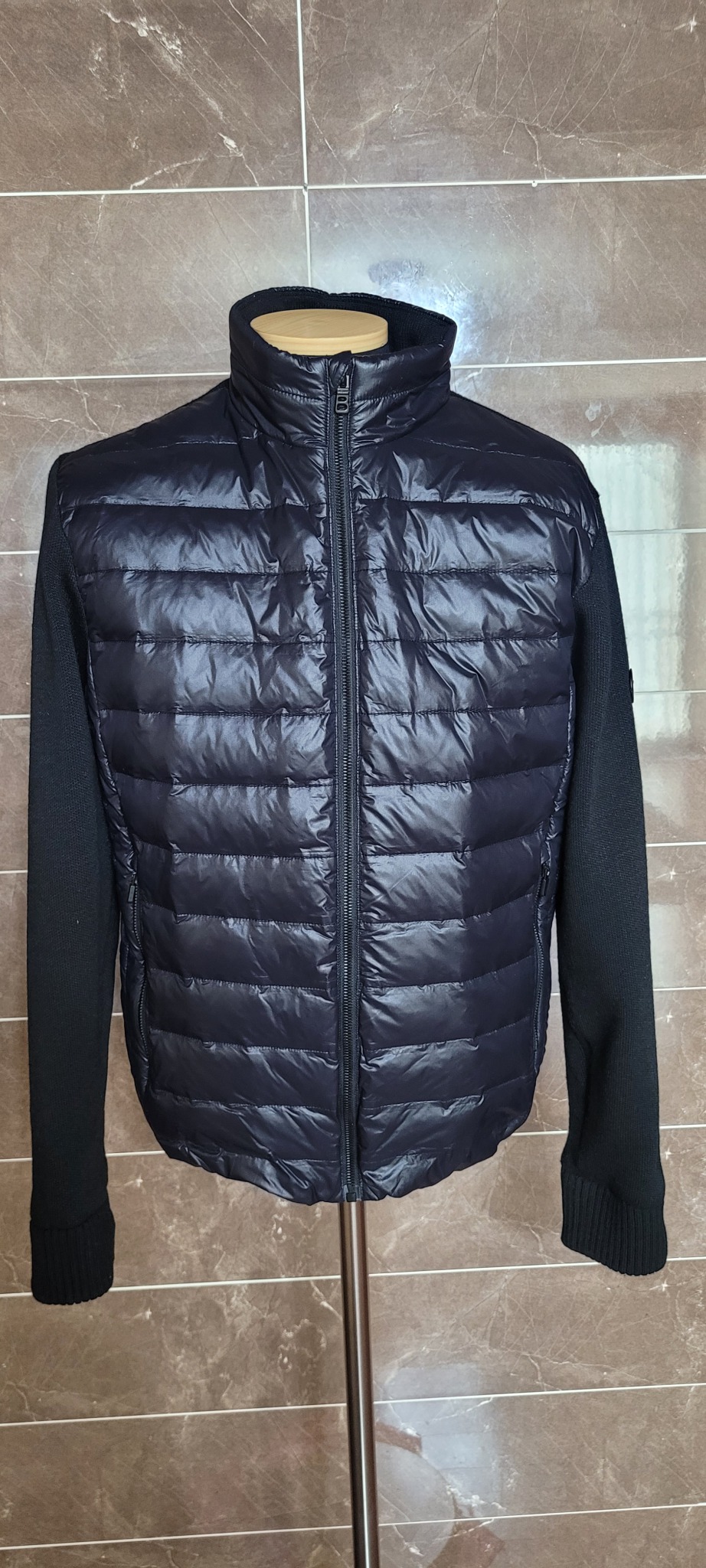 (남성95사이즈) 장미쉘바스키아 경량 패딩(거위100)