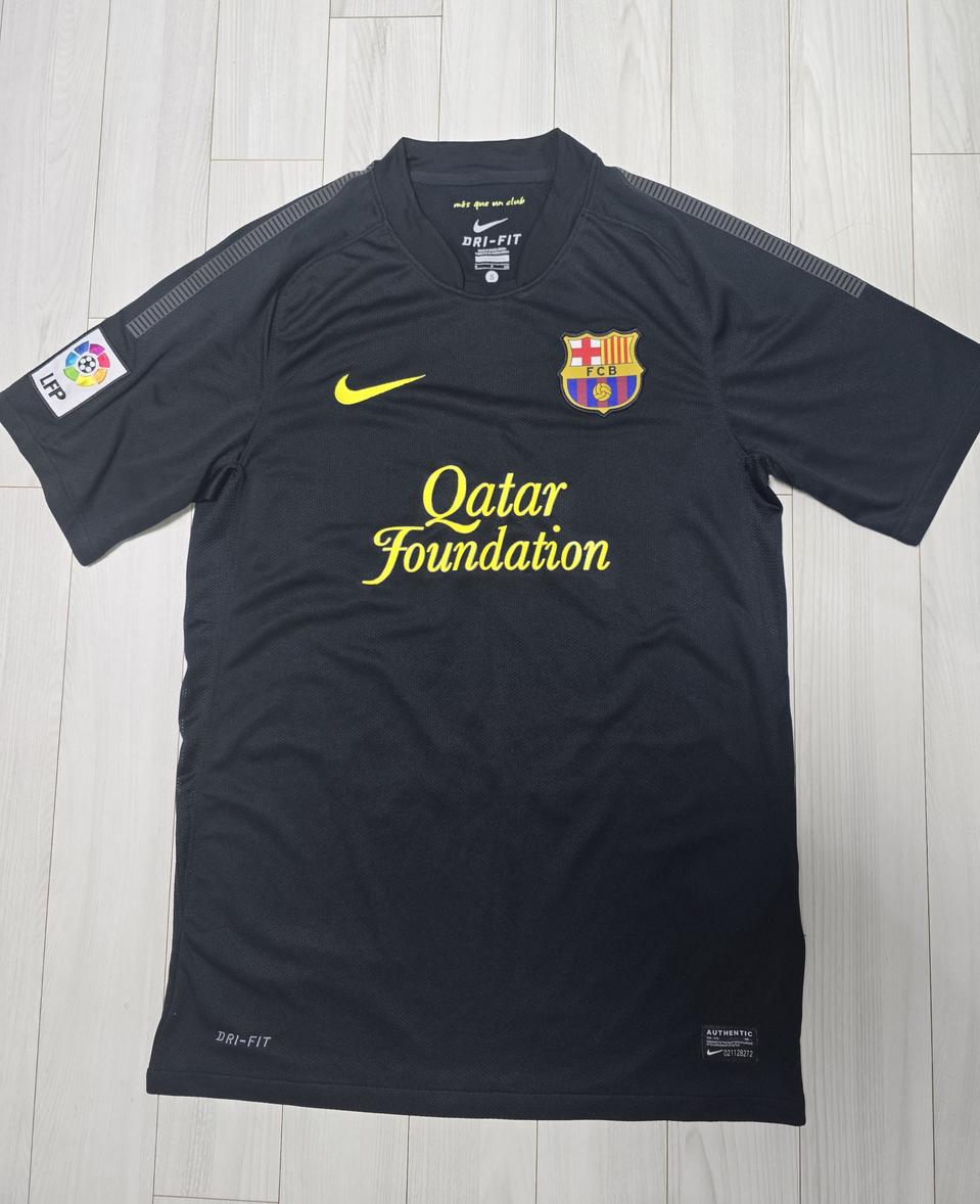 바르셀로나 어웨이 유니폼 S 정품 거의새것 운포