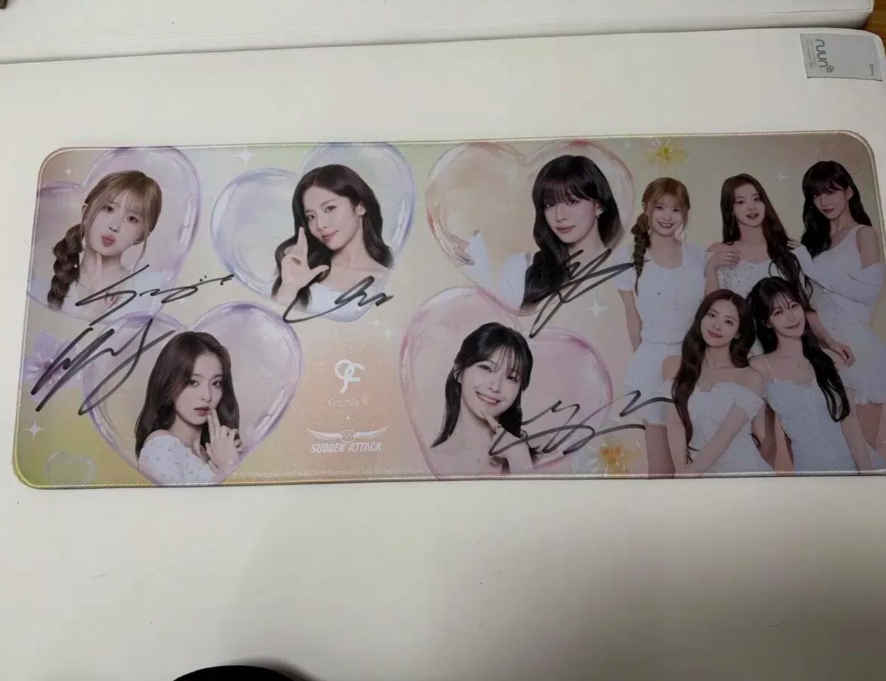 프로미스나인 친필싸인 장패드