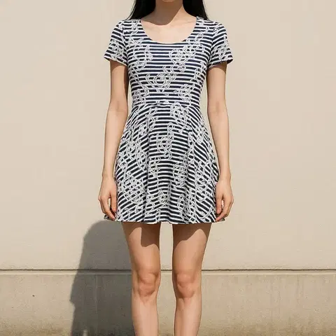 플라스틱아일랜드. 스프라이프 원피스.S