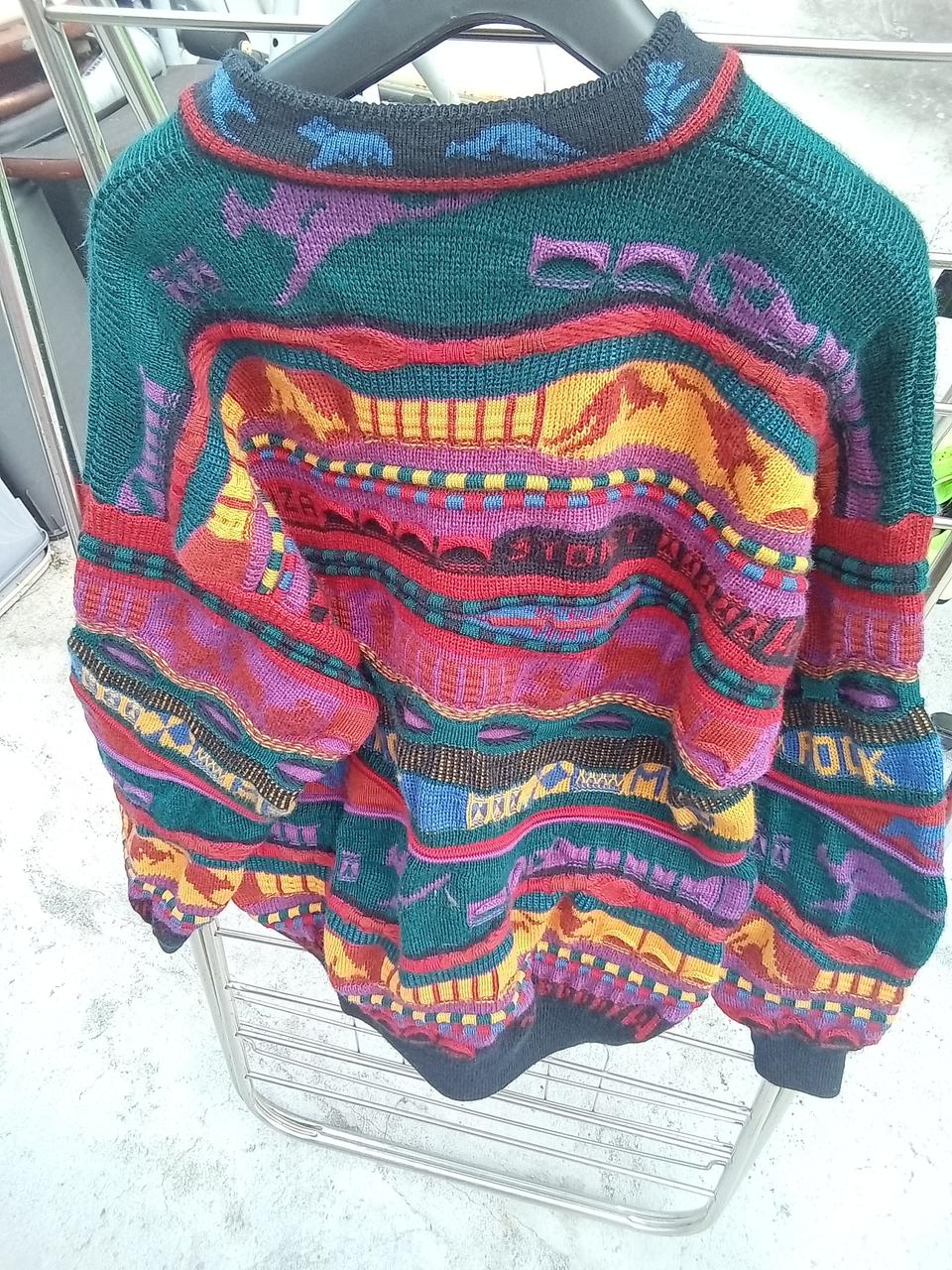 오스트레일리아, 에머루 니트 셔츠